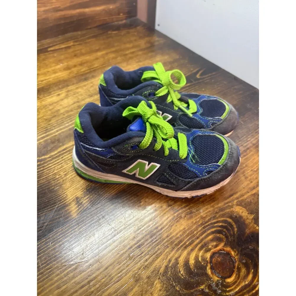 New‎ Balance Blue Sneakers Size 10